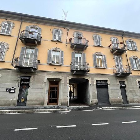Gelsomino Appartamento Con Posto Auto Nel Centro Di Monza Dış mekan fotoğraf